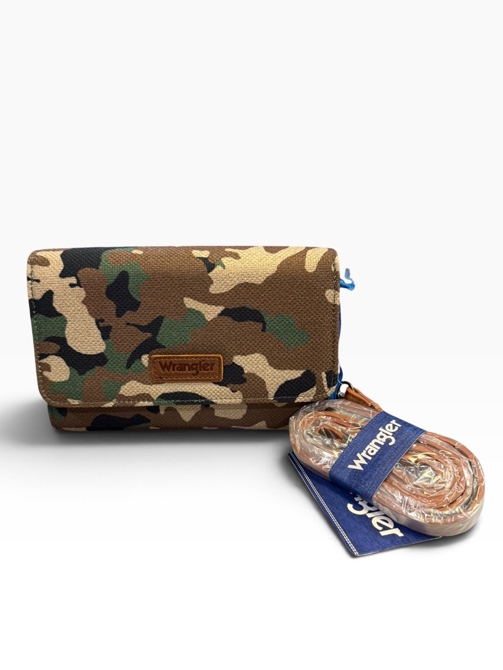Wrangler Camo Wallet Crossbody Clutch Wristlet NWT Montana West
